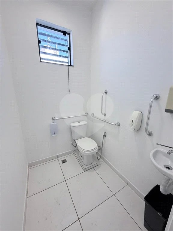 Prédio Comercial de Alto Padrão em Localização Nobre