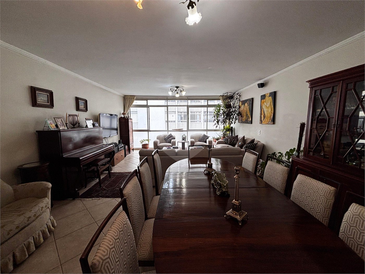 APARTAMENTO BAIRRO PARAÍSO COM 146 M² ÚTEIS - 2 VAGAS.