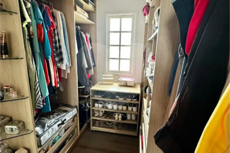 Casa de Alto Padrão à Venda no Parque dos Pássaros – 350 m²