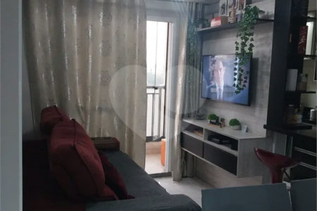 Apartamento de 2 quartos (1 suíte) à venda em Itaquera