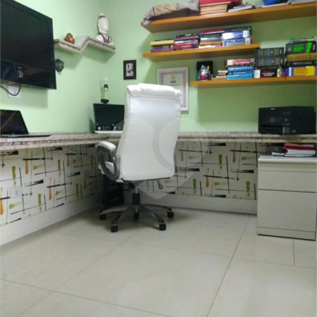 Linda Casa Sobrado a venda no Alto da Mooca com excelente acabamento, semi mobiliada com 2 suítes