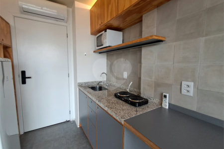 Studio de 25m² mobiliado e com varanda condomínio com lazer Vila Mariana