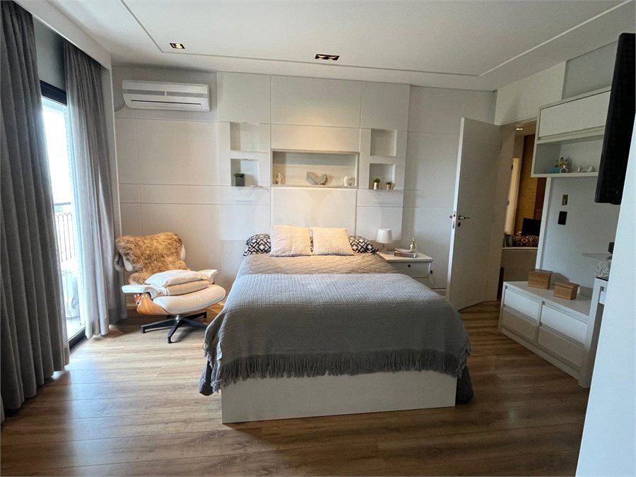 Apartamento à venda com 4 suítes em Jardim Marajoara, São Paulo, SP