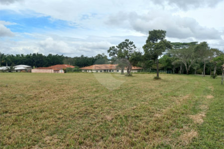 Loteamento Residencial no Condomínio Vila Pinhal do Broa