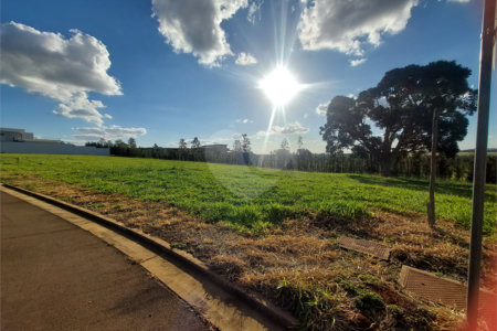Terreno de 1400m² no Damha Golf com vista pro campo de Golf