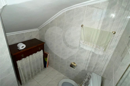 Excelente casa no Parque Santa Marta.