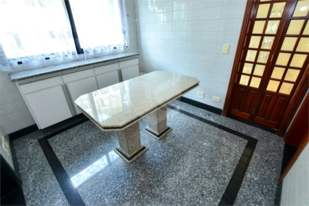 Apartamento à Venda com 200m² -Ipiranga.
