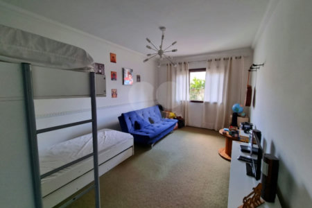 Sobrado com 300m² , 3 dormitórios , sendo 2 suítes , 4 vagas , à venda no Jabaquara.