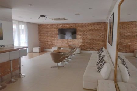 Apartamento à venda com 3 quartos, sendo 1 suíte, em Alto da Boa Vista, São Paulo, SP