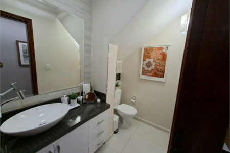 Sobrado à venda com 3 quartos, sendo 1 suíte, em Jardim Bonfiglioli, São Paulo - SP