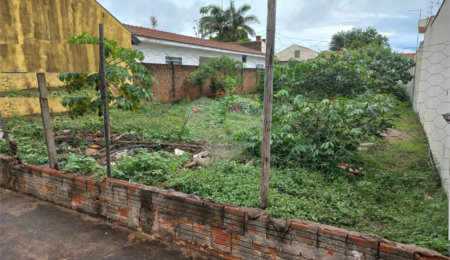 Terreno à venda em Vila Brasília, São Carlos, SP