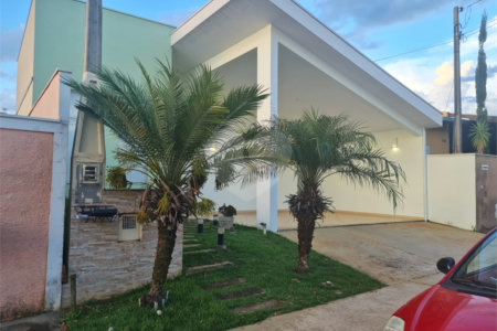 Casa térrea para venda no Parque Fher.