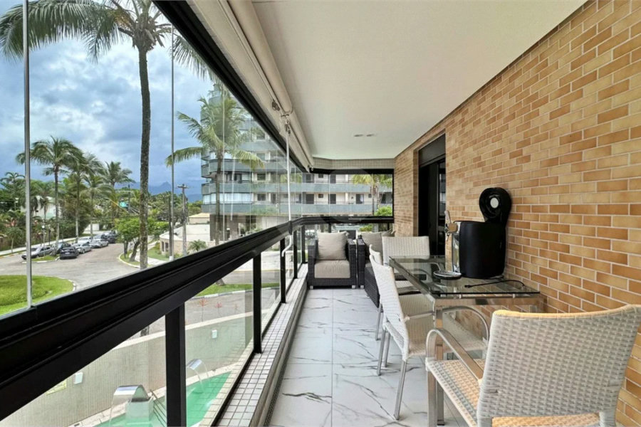 Apartamento à venda com 4 quartos, sendo 2 suítes, em Riviera de São Lourenço, Bertioga, SP