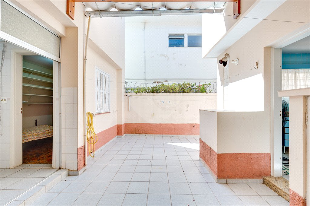 Sobrado à venda com 4 quartos, sendo 1 suíte, em Vila Mascote, São Paulo, SP