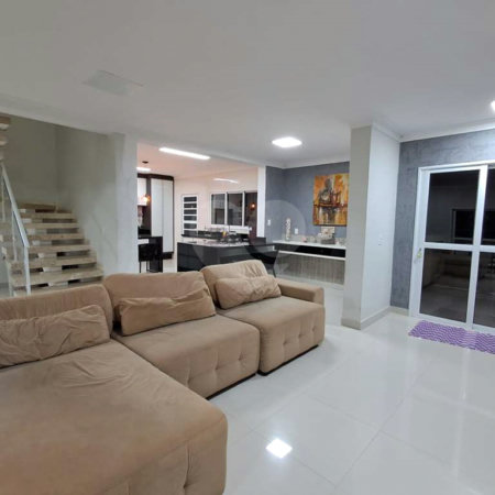 Casa de Alto Padrão à Venda e Locação - Condomínio Vila Verde