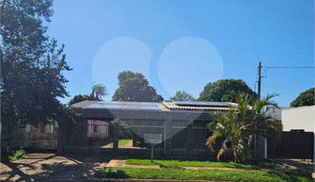 Casa à venda com 3 quartos em Parque dos Ipês I, Ponta Porã, MS