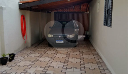 Casa à venda com 3 quartos, sendo 1 suíte,  no Centro, São Sebastião da Bela Vista, MG