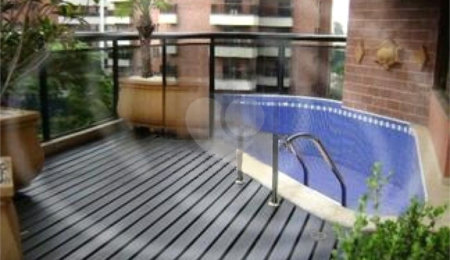 Apartamento à venda ou para alugar com 4 quartos, sendo 3 suítes,  em Jardim Vitória Régia, São Paulo, SP