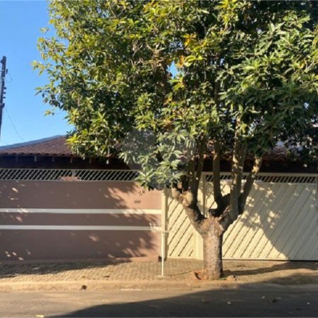 Casa térrea de 3 dormitórios