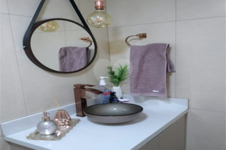 Apto com varanda gourmet no Belém Brás
