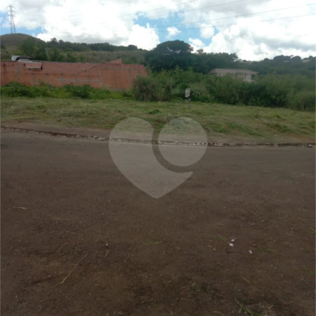 Terreno à venda – 402,87 m² Prolongamento do Jardim das Torres.