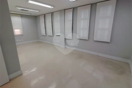 SALA COMERCIAL, 106m2, NO PARAISO