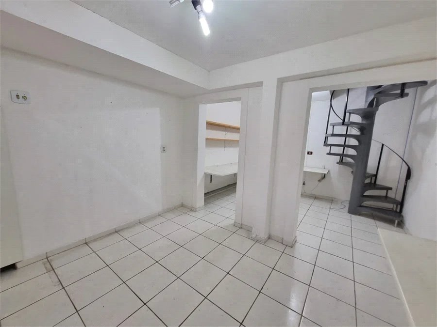 Sobrado à venda com 3 quartos, sendo 1 suíte,  em Jardim Ester Yolanda, São Paulo, SP