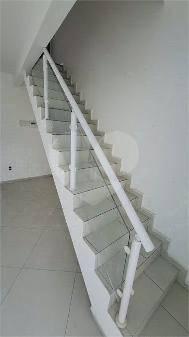 Excelente Casa Duplex | 2 Suítes | Garagem Subterrânea | Próxima ao West Shopping