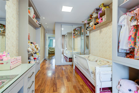 Casa à venda com 4 quartos, sendo 2 suítes, no condomínio Residencial Terras Altas, São Paulo - SP