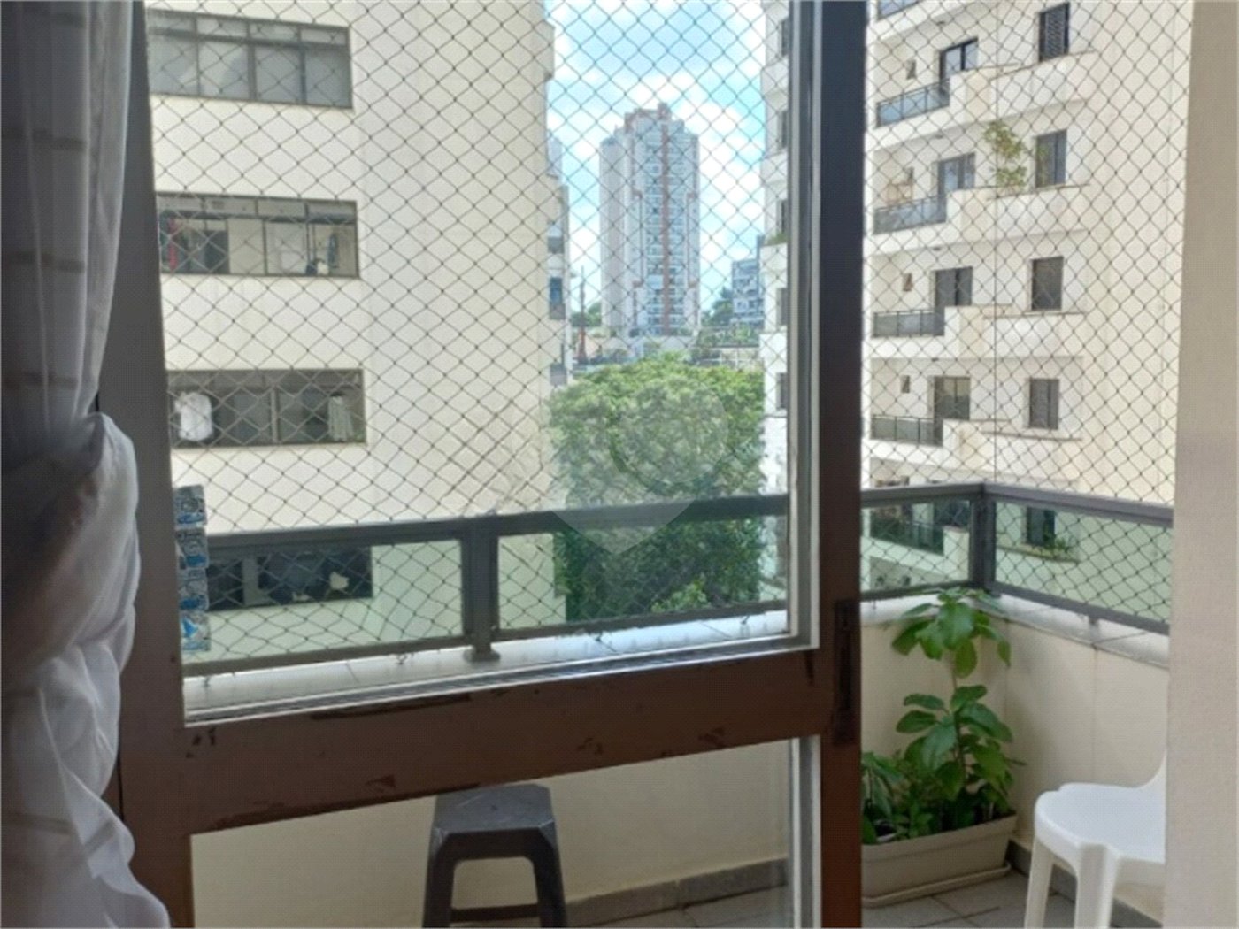 Apartamento a venda na Oscar freire - com 03 dormitórios e 02 vagas - Próximo Hospital das Clínicas