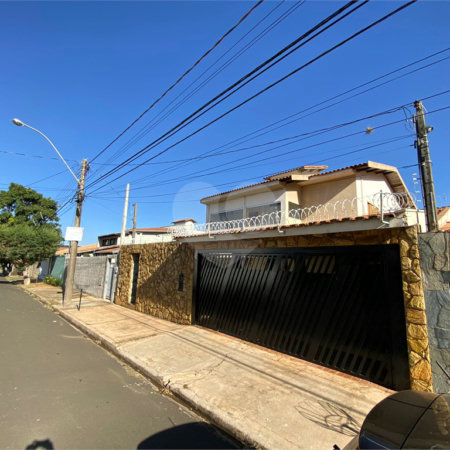 Casa/sobrado para venda com piscina no Santa Felícia Jardim