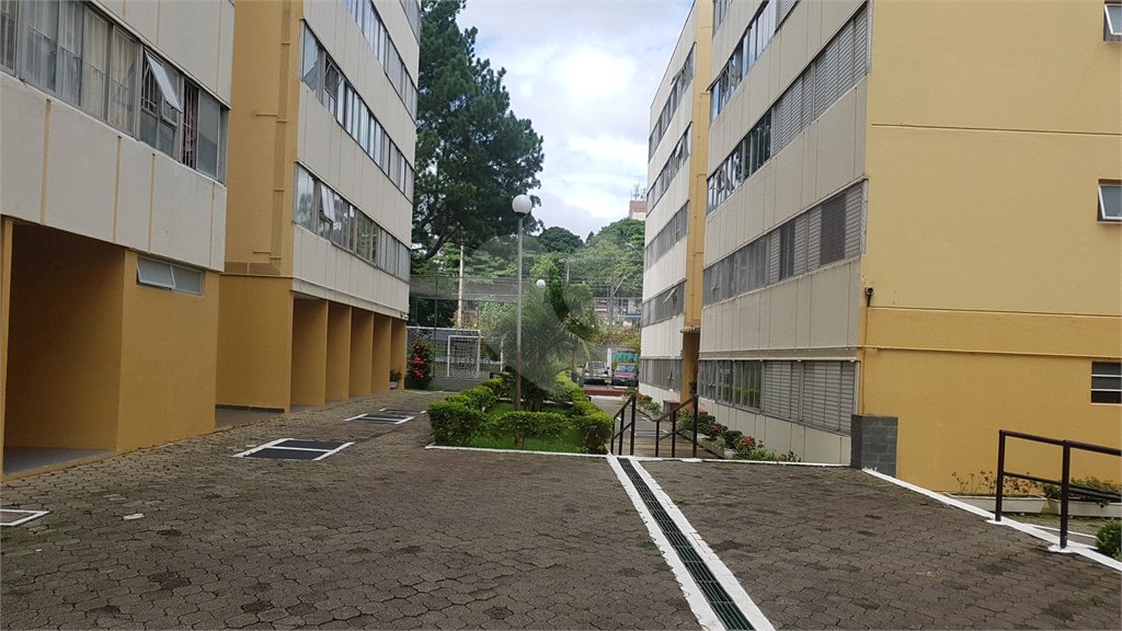 Apto 69 mt - 02 dormitorios - Sala - Cozinha 02 wcs -
