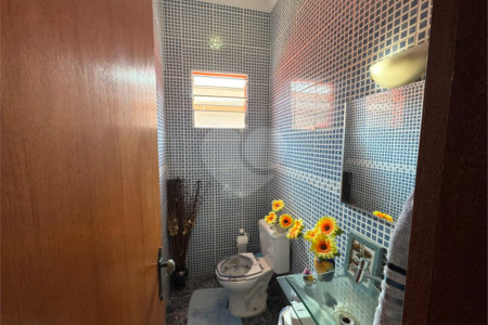 Casa com 03 Dormitórios á venda, em Jardim Alvorada, São Carlos.