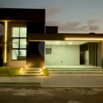 Casa térrea 3 dormitórios (3 suítes), espaço gourmet, piscina, 2 vagas garagem, condomínio fechado com ampla área lazer