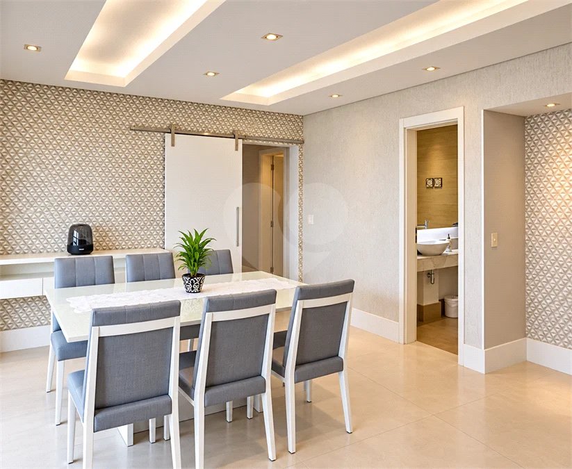 Apartamento mobiliado de 106 m² no Centro de São Bernardo, com 3 dormitórios, suíte, 3 vagas, vista livre e condomínio com lazer completo.