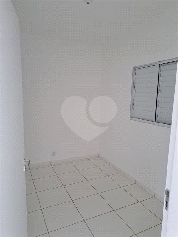 Apartamento novo para venda no Condomínio Residencial Vila das Orquídeas.