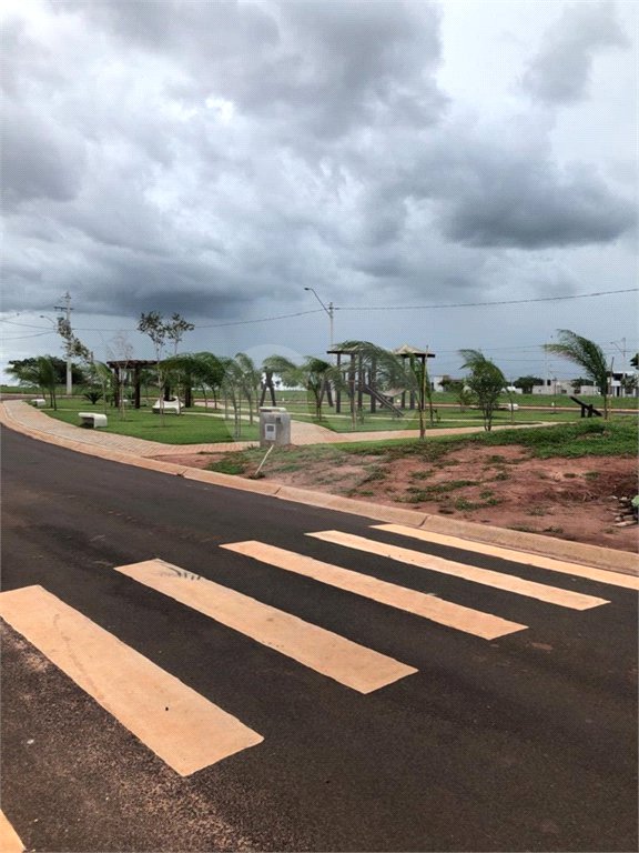 Terreno no Condomínio Residencial Vila Madalena.