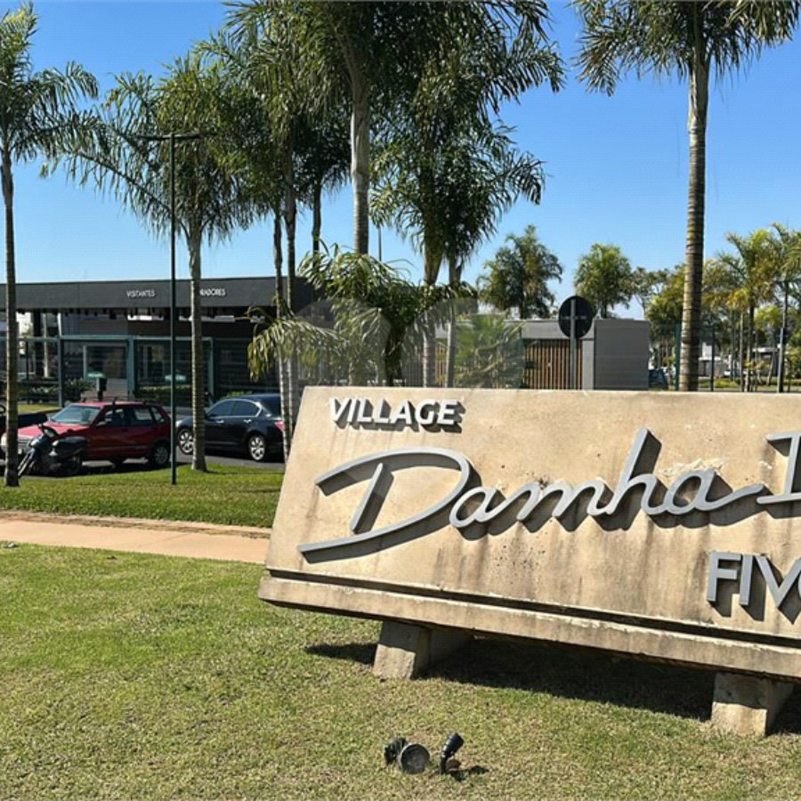 Lote à venda no Condomínio Village Damha IV