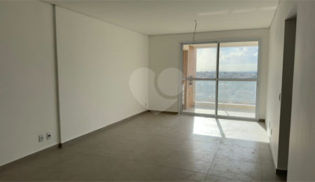 Apartamento à venda com 3 quartos, sendo 1 suíte,  em Centreville, São Carlos, SP