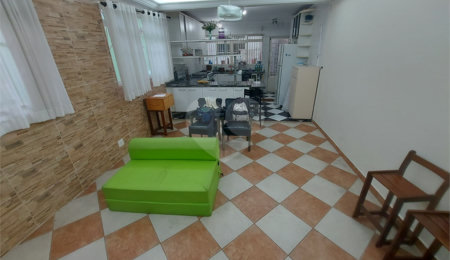 Sobrado à venda com 6 quartos, sendo 2 suítes,  em Quarta Parada, São Paulo, SP