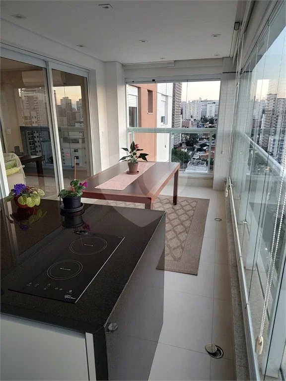 Apartamento à venda com 3 suítes em Vila Pompéia, São Paulo, SP