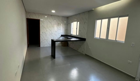 Casa à venda com 2 quartos, sendo 1 suíte, em Itanhaém, SP