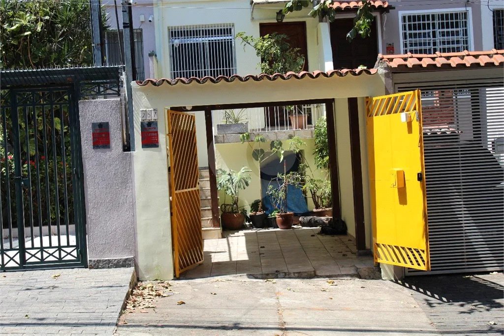 Casa com 122m² , 2 dormitórios , 1 vaga , à venda na Vila Clementino.