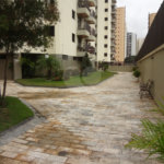 COBERTURA COM PISCINA E CHURRASQUEIRA NA CASA VERDE.