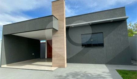 Casa à venda com 3 quartos, sendo 1 suíte, em Residencial Ponta Porã I, Ponta Porã, MS