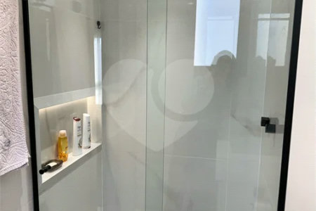 Apartamento de alto padrão com 108 m², 3 dormitórios, 1 suíte, varanda gourmet, planejados, lazer completo e próximo ao Metrô Alto do Ipiranga.