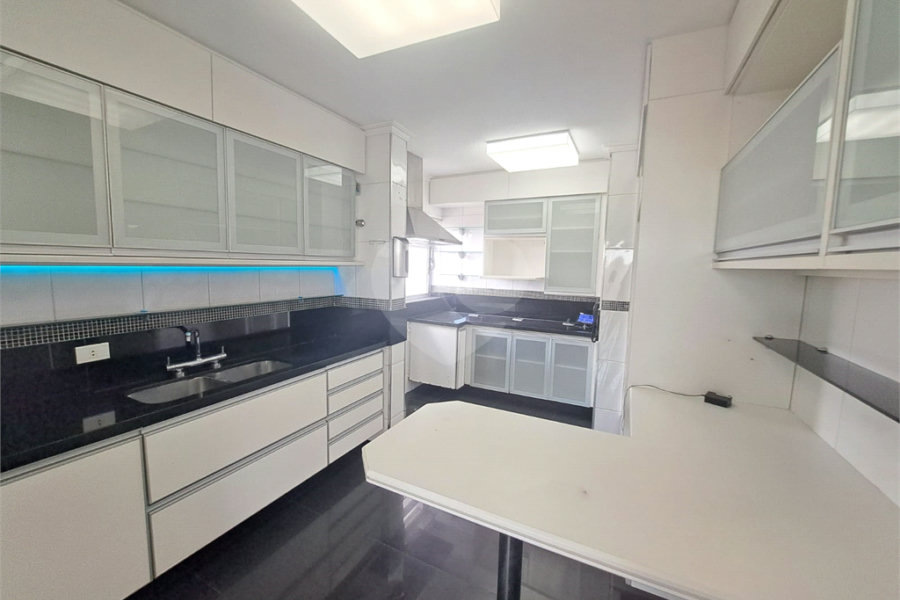 Cobertura Duplex à Venda | 200 m² | 3 Suítes | 3 vagas na Braz Leme | Santana