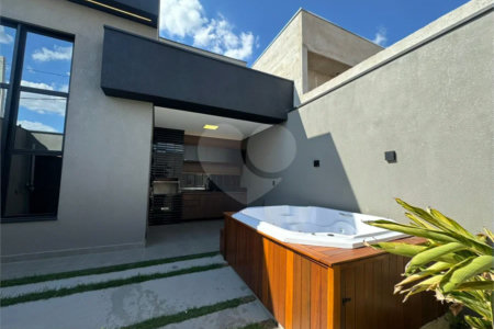 Casa Moderna / Jardim Residencial Nova Veneza