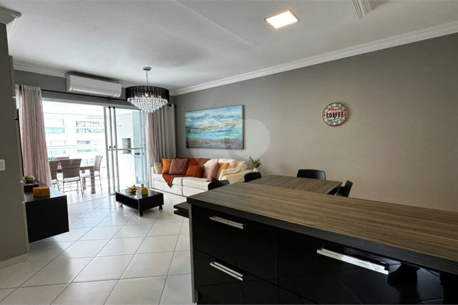 Apartamento à venda com 3 quartos, sendo 2 suítes, em Riviera de São Lourenço, Bertioga, SP
