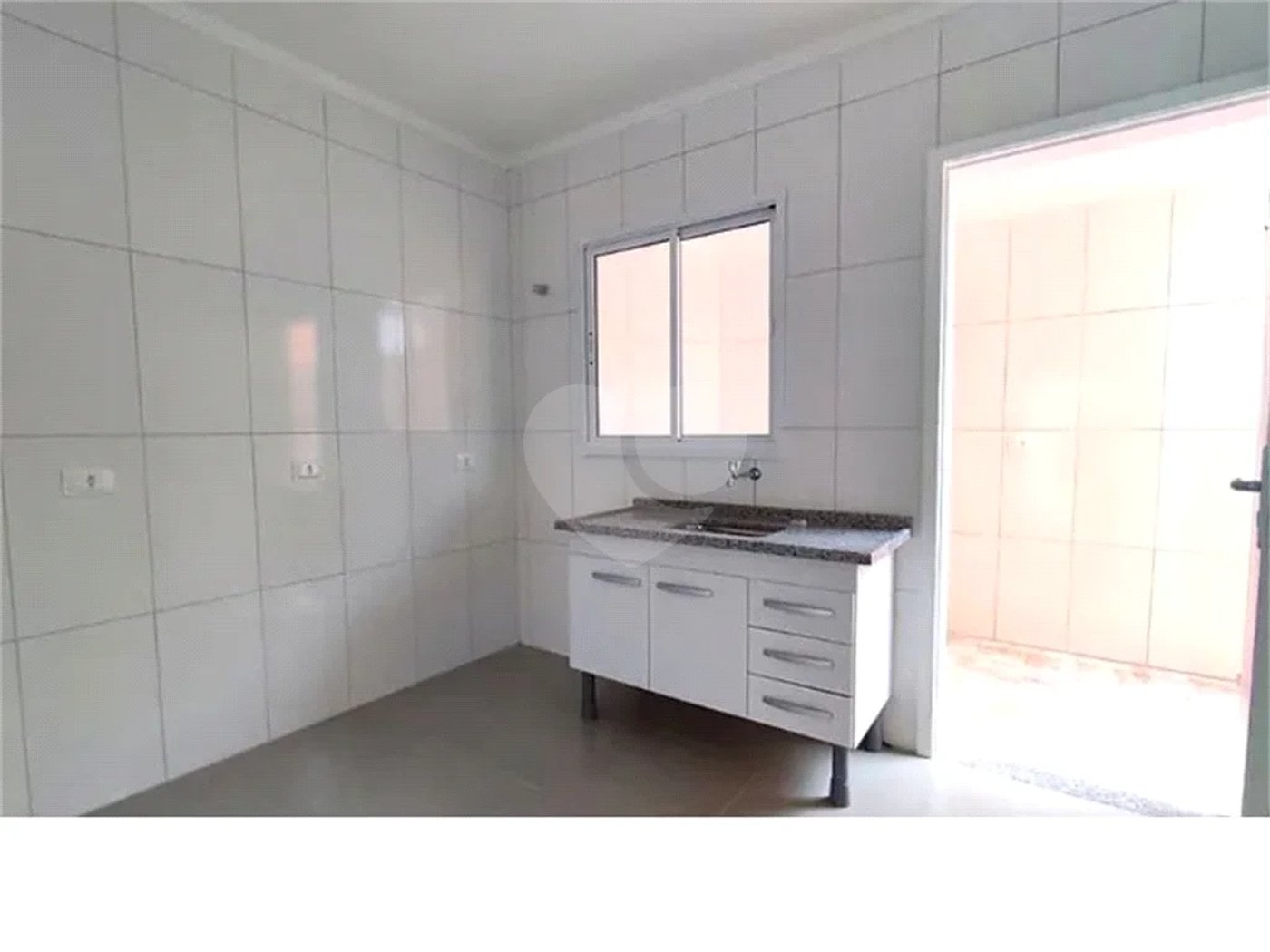 Apartamento à venda com 2 quartos em Indaiá, Bertioga, SP